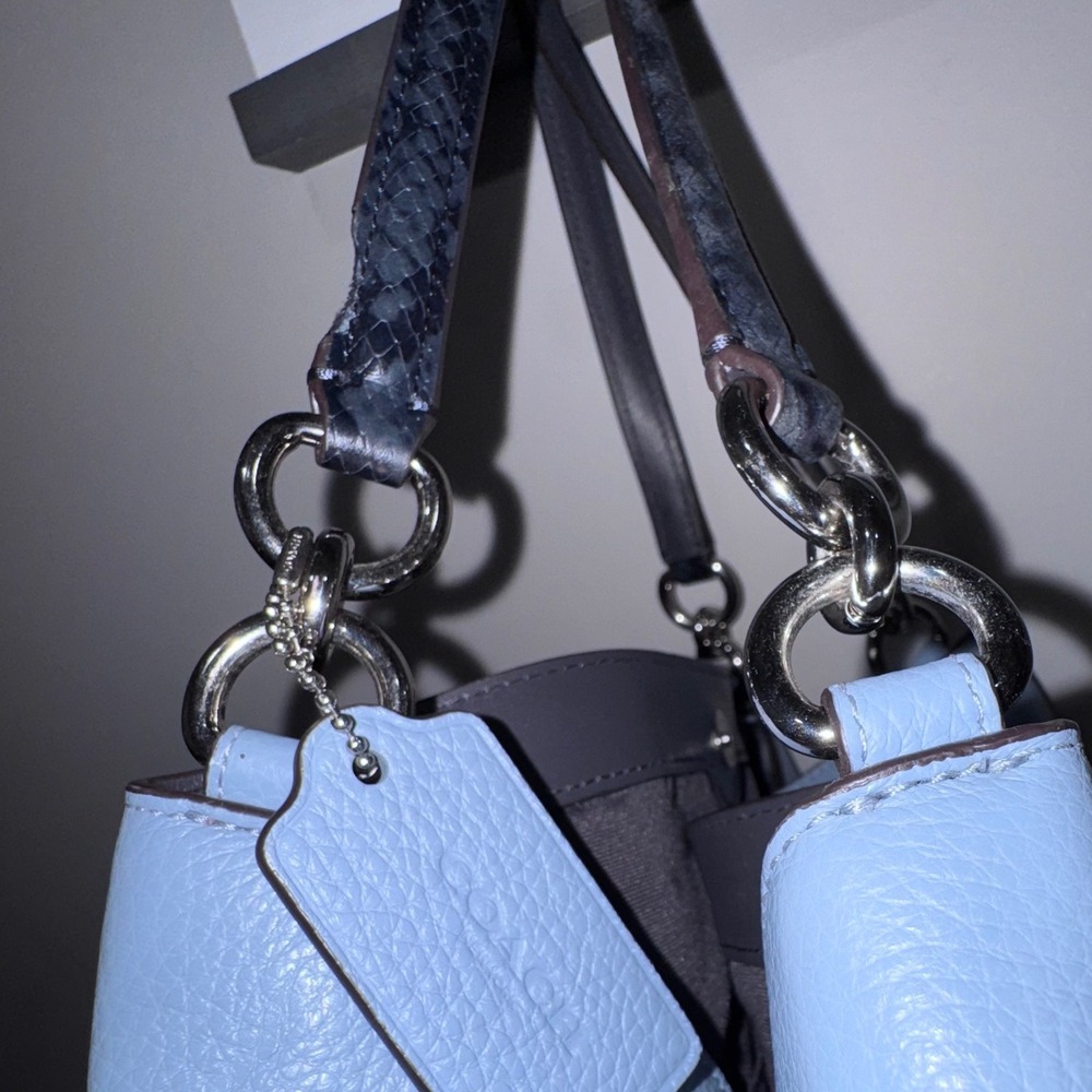 Coach Lexy Shoulder Bag Powder Blue Pebbled Leather Silver Hardware FLAW-Handle - Picture 9 of 16